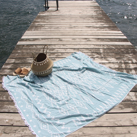 The Lost Lake | XL Throw Blanket