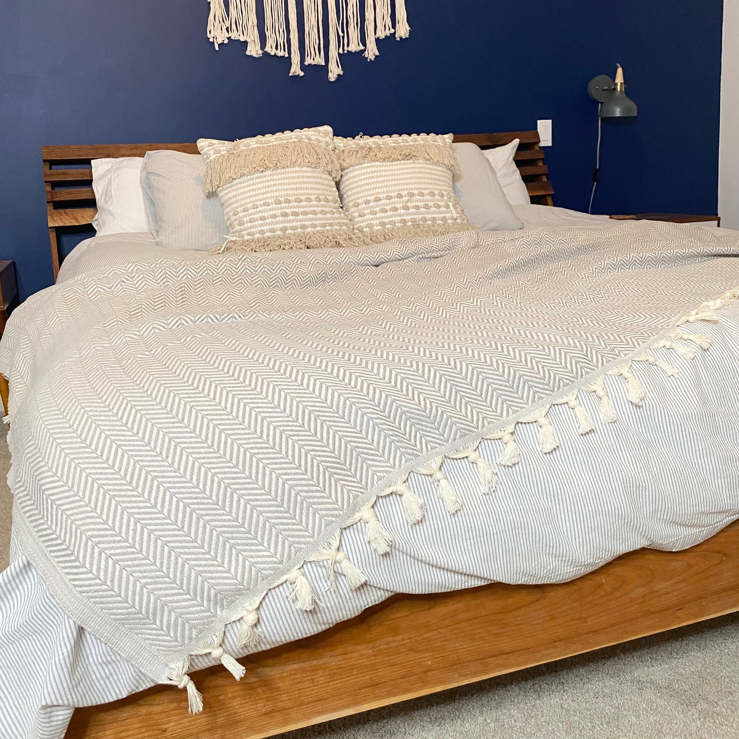 Organic Cotton Herringbone Blanket | Light Grey | The Artisans Loft Canada | Queen Size | Tassels